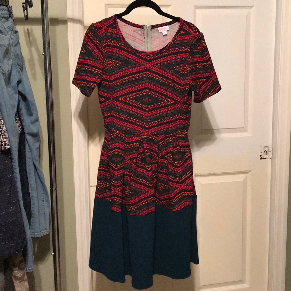 M Amelia (LuLaRoe)